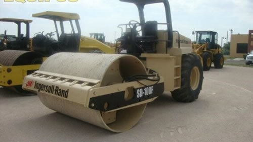 Renta de Compactador Vibratorio Ingersoll Rand SD-100F en Monterrey N.L.
